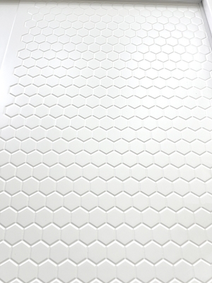 Панель с белой окраской