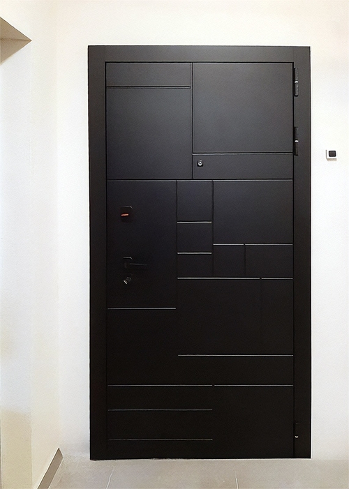 Черная внешняя панель МДФ