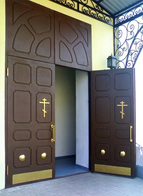 Дверь с верхней вставкой Дверь с верхней вставкой