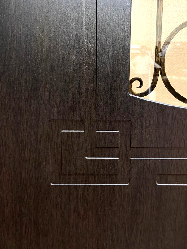 Фрезеровка на внешней панели Фрезеровка на внешней панели