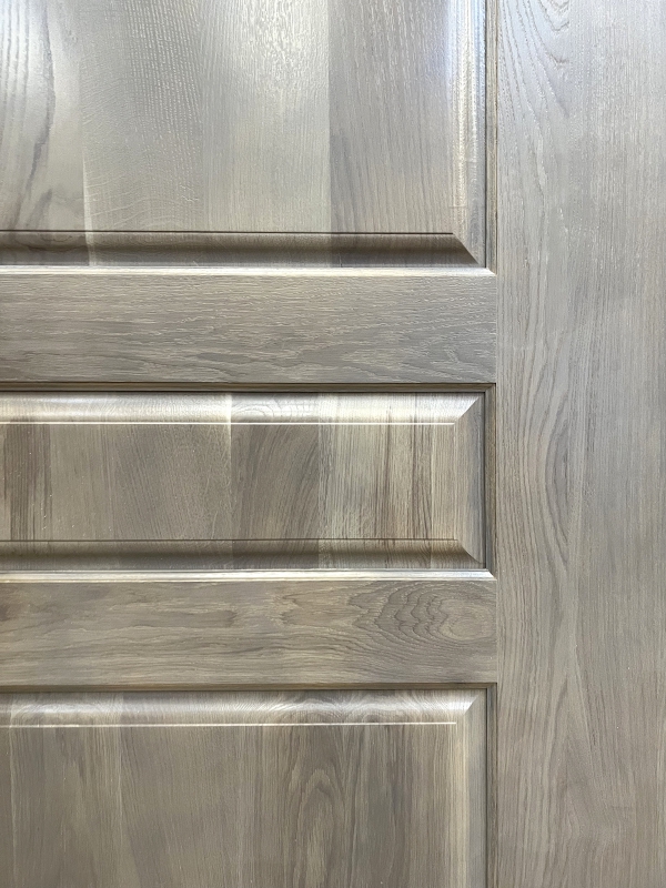 Массив дуба с филенчатым рисунком Массив дуба с филенчатым рисунком