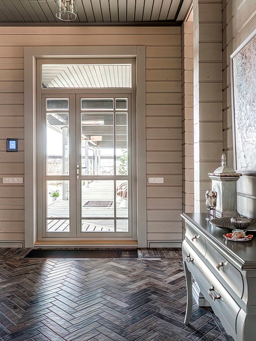 Остекленная дверь для высокого проема