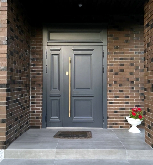 Полуторная дверь с фрамугой