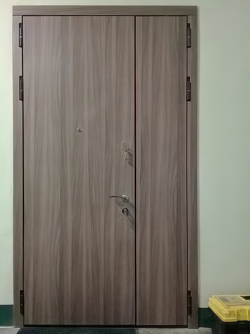 Полуторная тамбурная дверь Полуторная тамбурная дверь