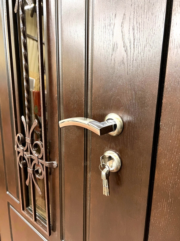 Ручка и цилиндровый замок Ручка и цилиндровый замок