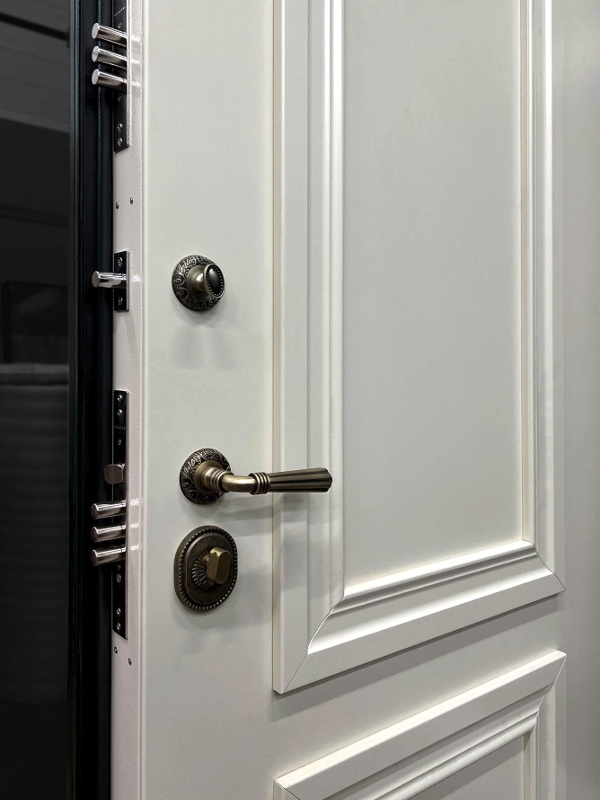 Ручка и замок, фото изнутри Ручка и замок, фото изнутри