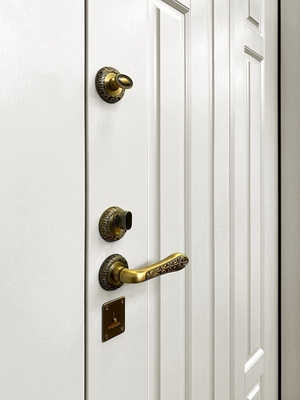 Ручка и замок, вид изнутри Ручка и замок, вид изнутри