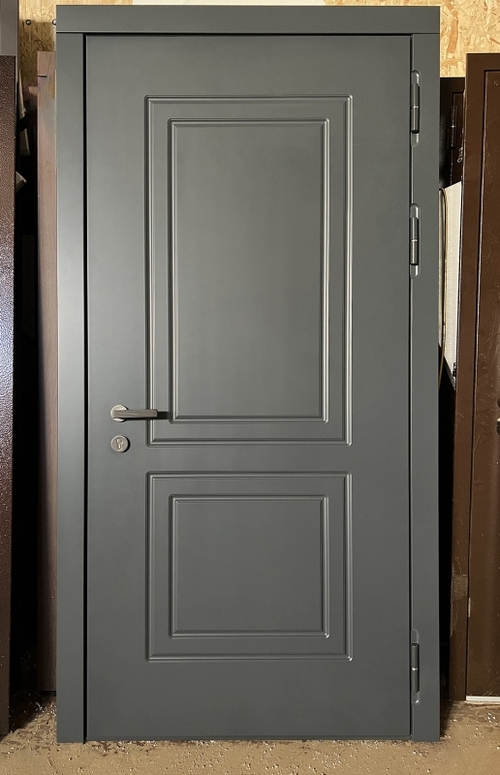 Серая дверь с панелью МДФ