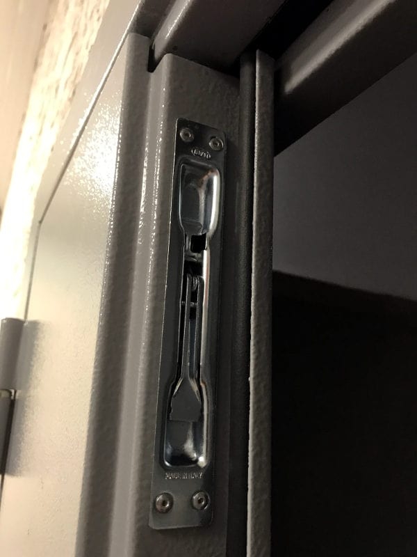 Торцевой шпингалет Торцевой шпингалет