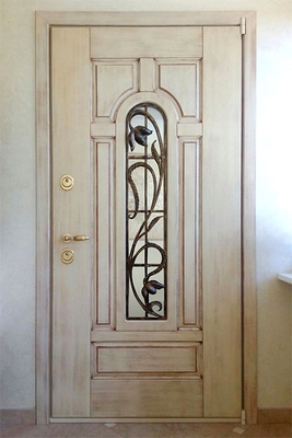 Светлая отделка снаружи