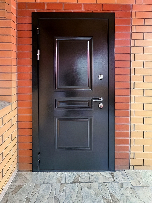 Термодверь с металлобагетом