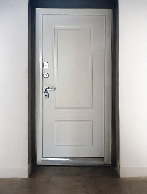 Уличная дверь в дом