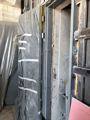 Входная дверь со скрытыми петлями