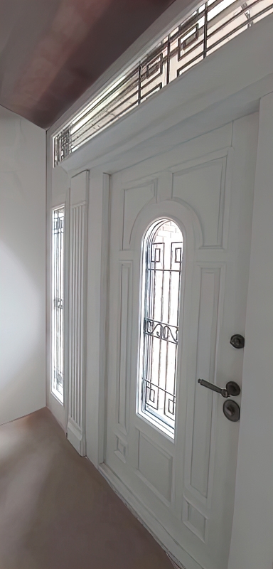 Входная группа, вид со стороны помещения Входная группа, вид со стороны помещения