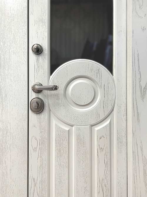 Внутренняя сторона двери Внутренняя сторона двери